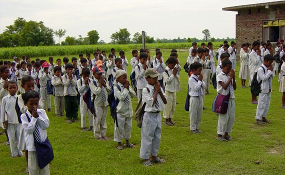 Nepal children praying